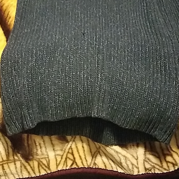Old Navy Turtleneck Sweater - Picture 2 of 3